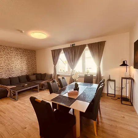 Zur Schoenen Aussicht I 100 I Gruppen I 12 Gaeste Apartmán